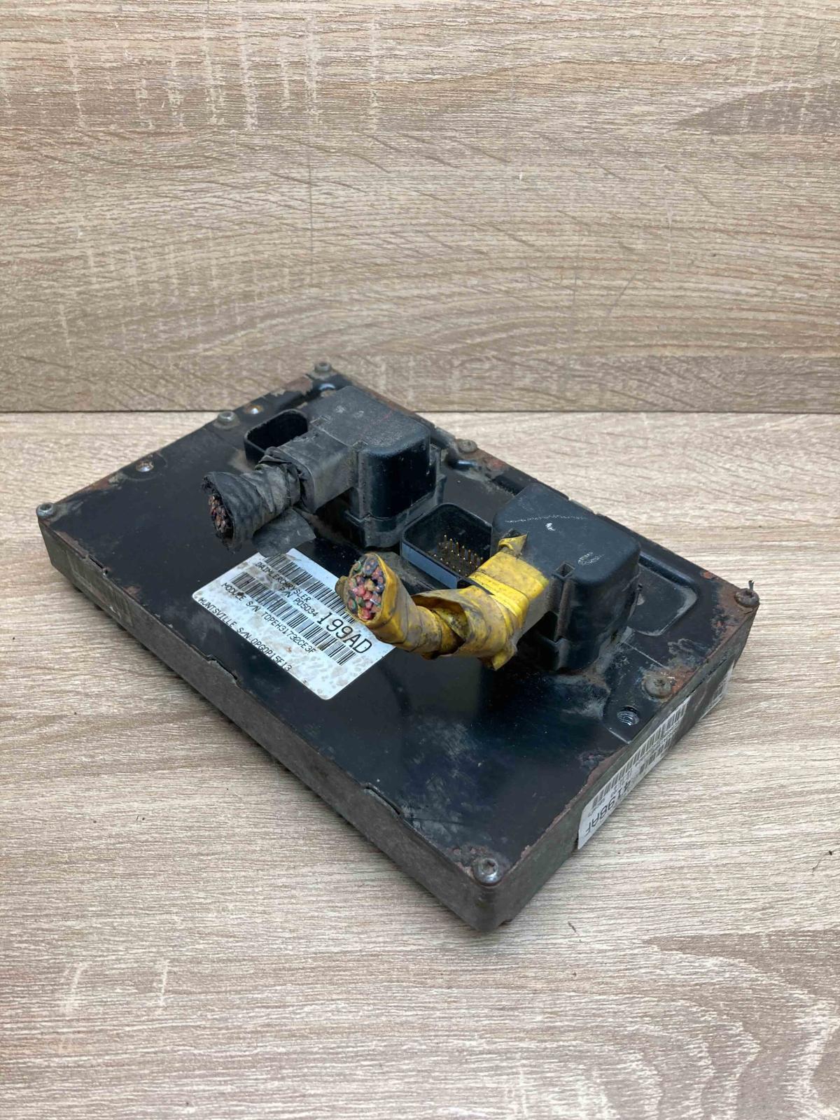 P05034199AD P05034198AF  Central body control module Chrysler Voyager