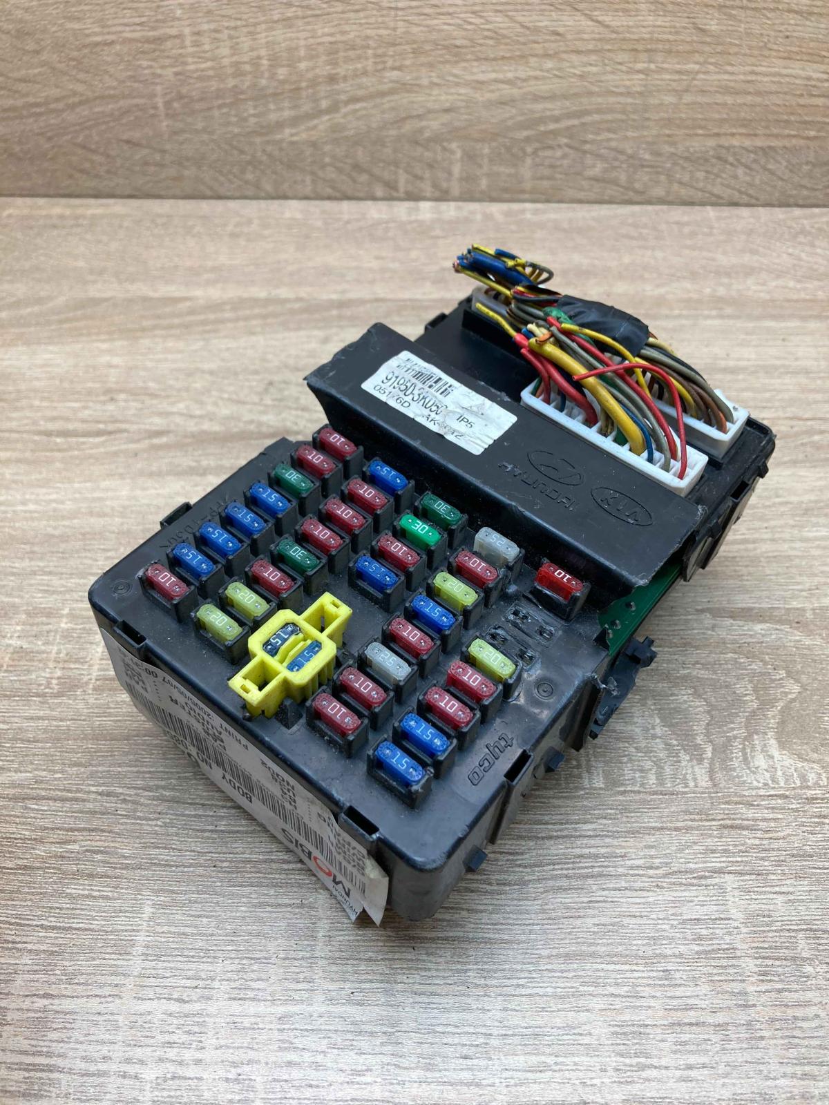 91950 3K050 085842 647 Fuse box set Hyundai Sonata