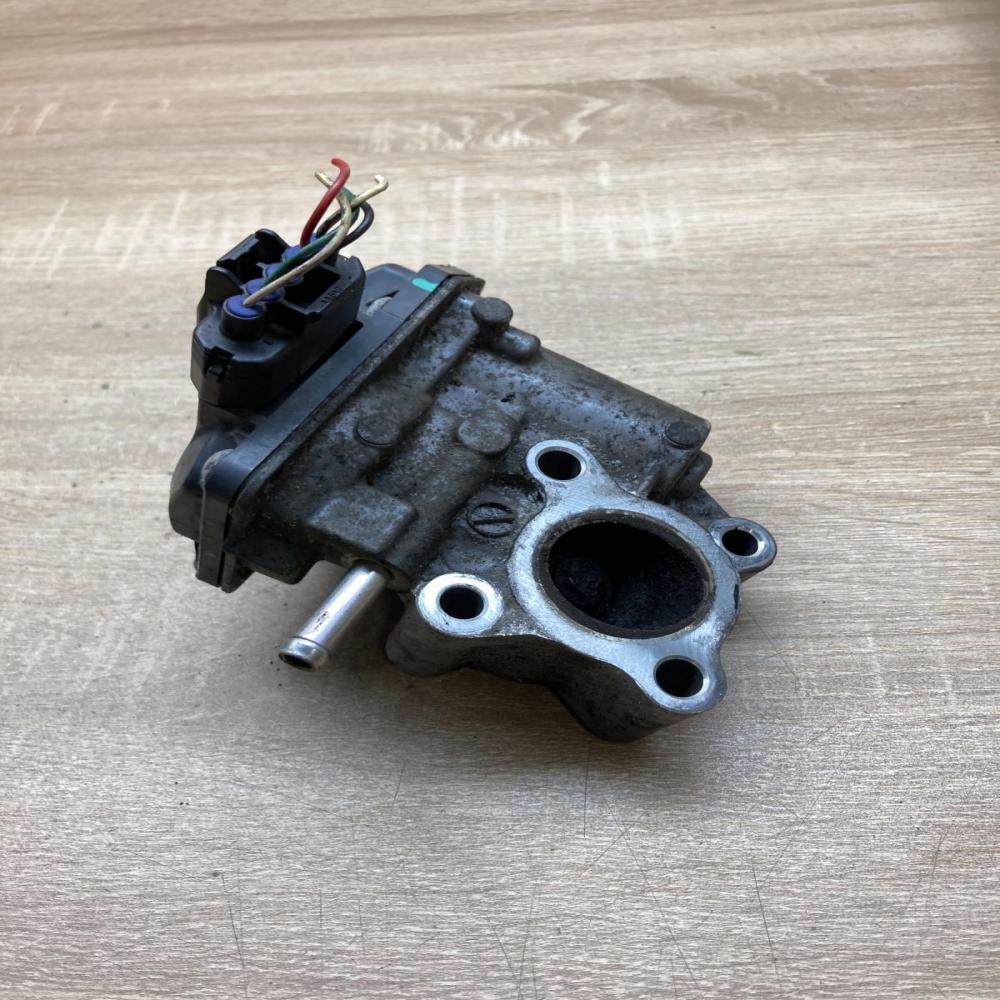 25800 33011 VN150100 0033 2580033011 EGR valve Toyota Auris 150