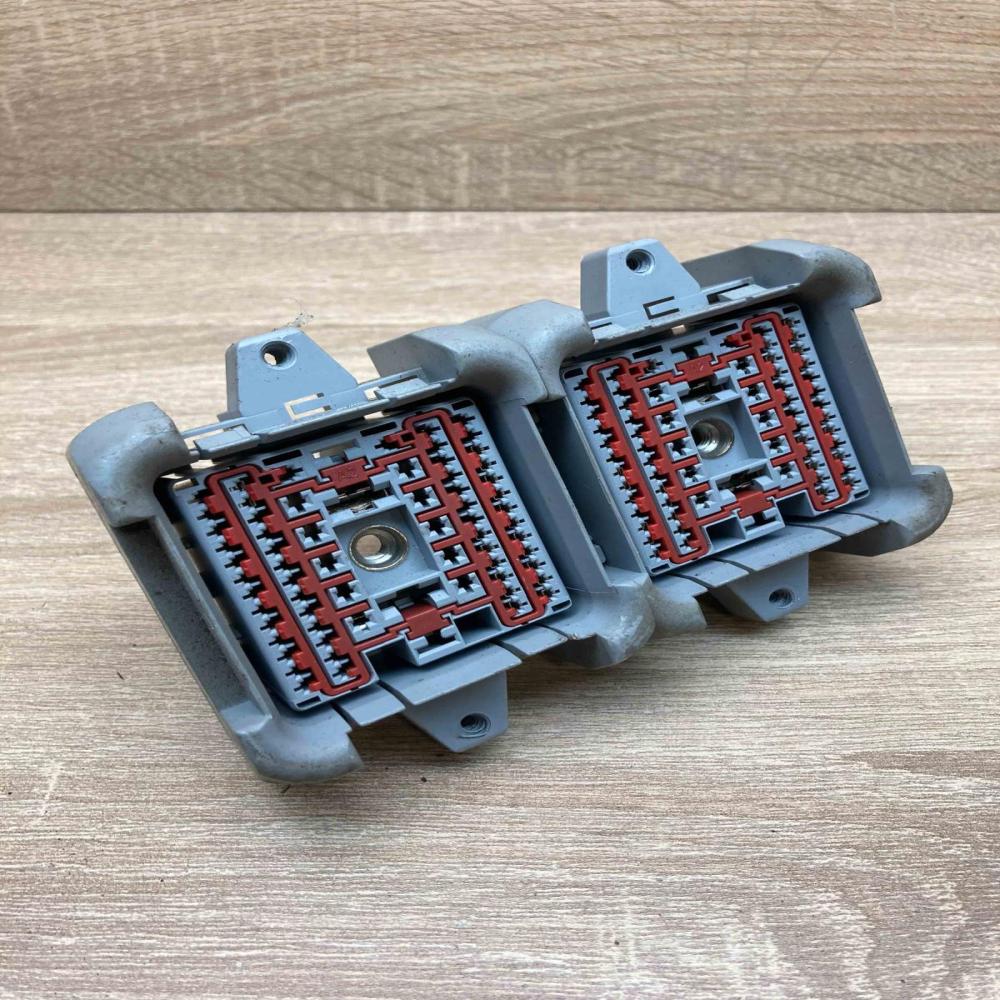 9168970   Plug wire Volvo S70  V70  V70 XC