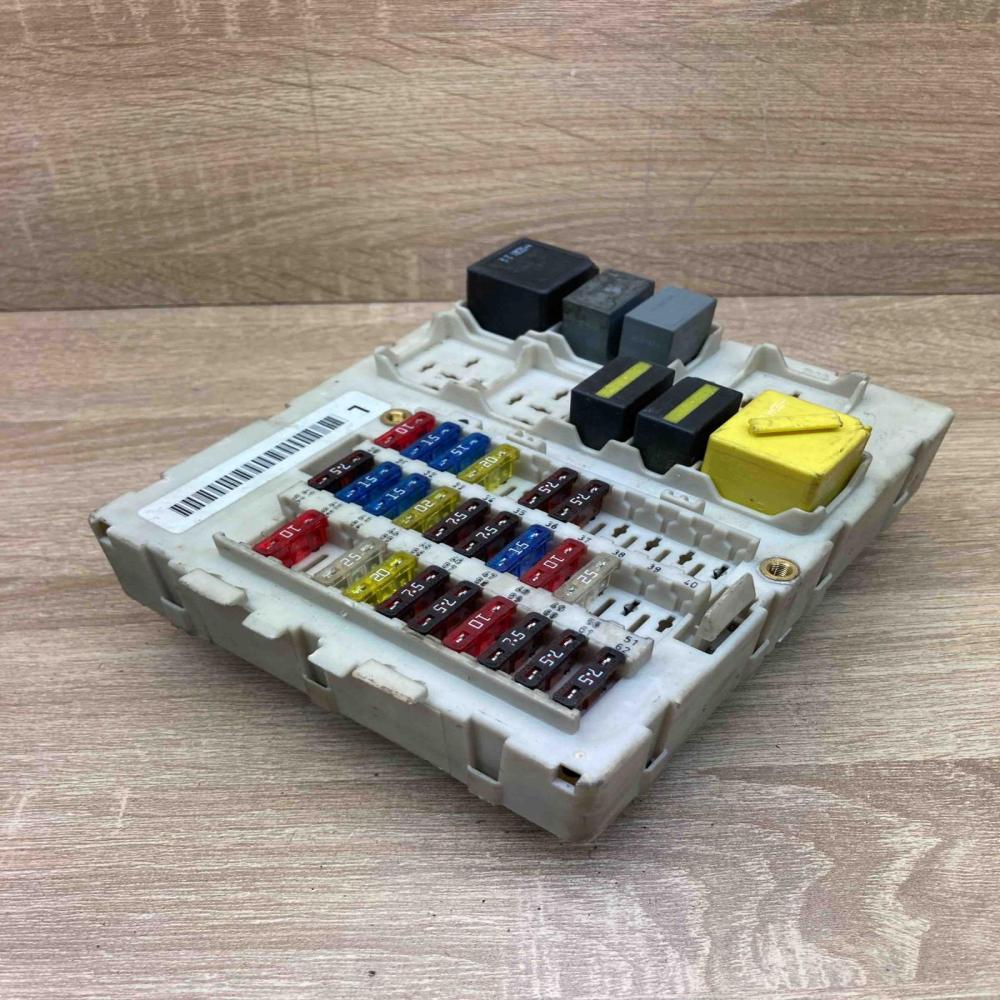 2M5T 14A073AC   Fuse box set Ford Focus