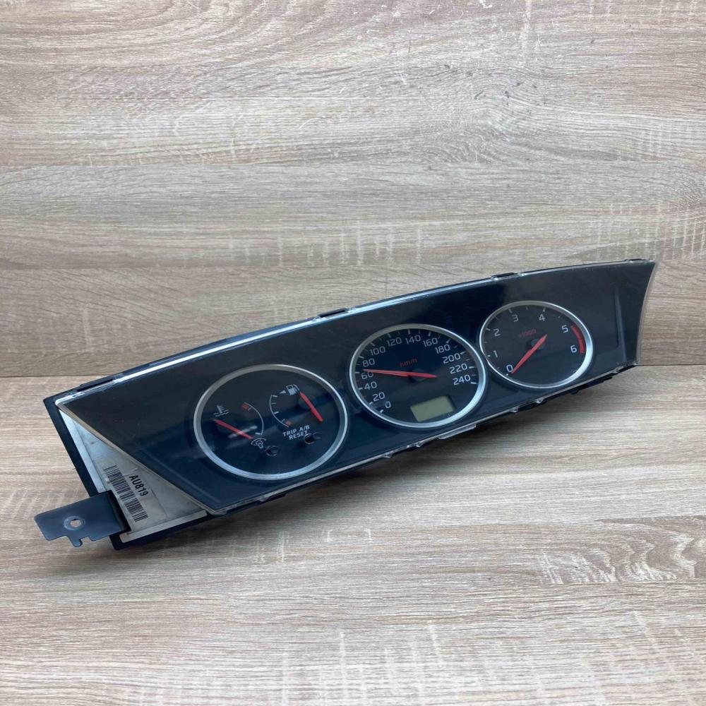 2Y28137  AU819 Speedometer (instrument cluster) Nissan Primera