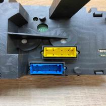 2Y28137  AU819 Speedometer (instrument cluster) Nissan Primera