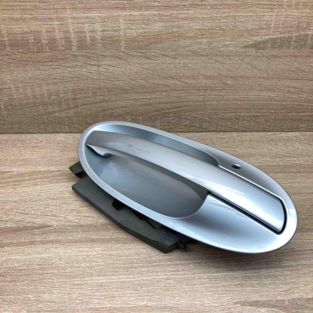 8379694  Right Side Front door exterior handle BMW 7 E65 E66