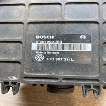 1H0907311L 0261203318  Engine control unit/module ECU Volkswagen Golf III