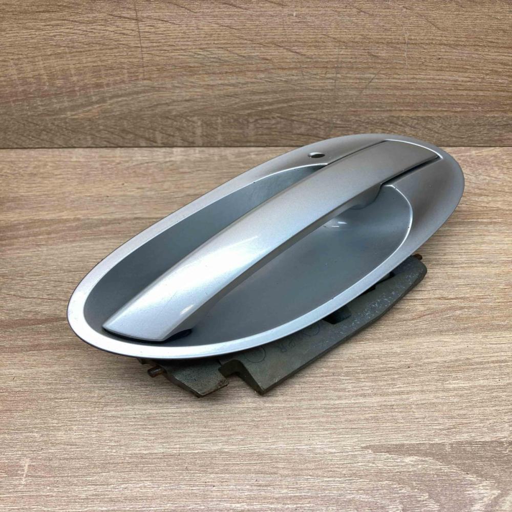 8379694  RH Front door exterior handle BMW 7 E65 E66