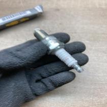 7701366087   Spark plug Renault Clio I