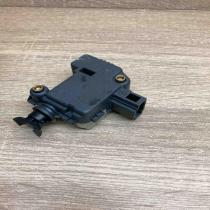 3B0959781C   Fuel tank cap lock motor Volkswagen Golf IV