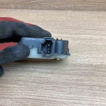 3B0959781C   Fuel tank cap lock motor Volkswagen Golf IV