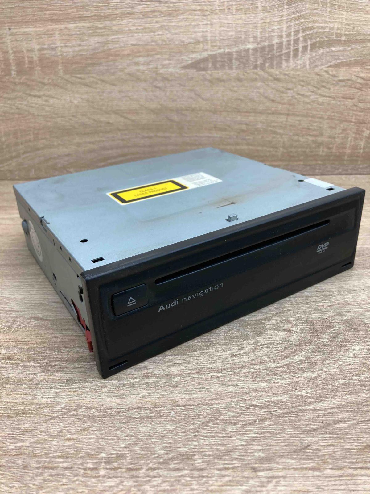 4E0910888C 4E0910887T  Navigation unit CD/DVD player Audi A8 S8 D3 4E