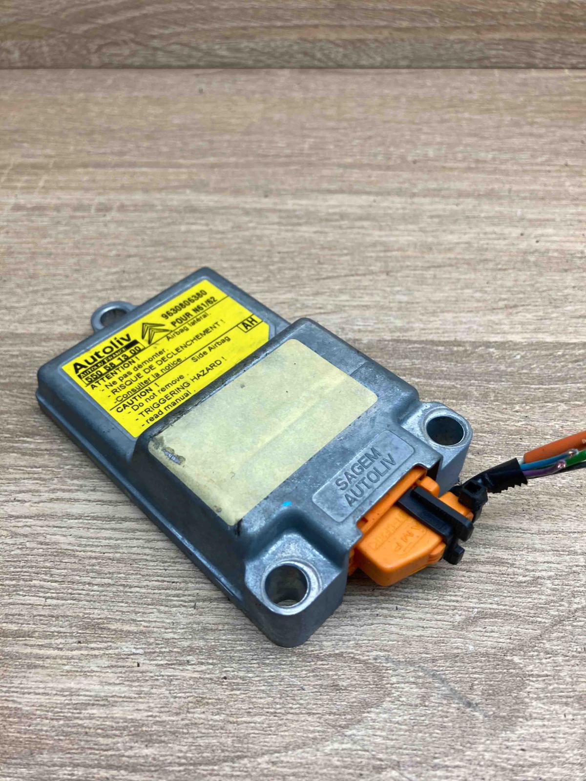 9630806380 550581300 With Plug Airbag control unit/module Citroen Xsara