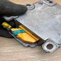 05014212 A0420822  Airbag control unit/module Saab 9-5