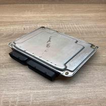 038906019ER 0281010704  Engine control unit/module ECU Volkswagen PASSAT B5.5