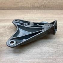 6777605 13992010  Engine mount bracket BMW 5 F10 F11