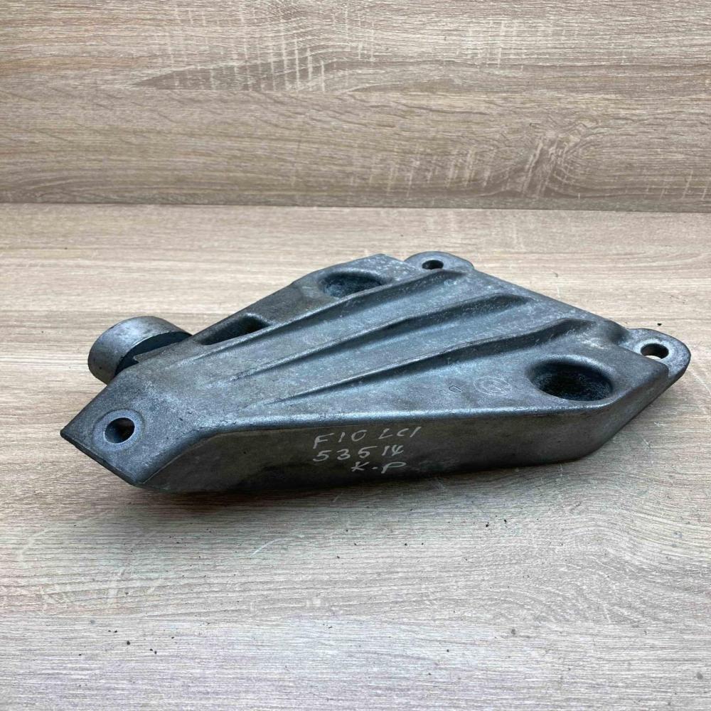 6781257 736813 10 LCI Engine mount bracket BMW 5 F10 F11