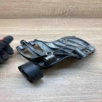 7585167 68572910  A/C compressor mount bracket BMW 3 F30 F35 F31