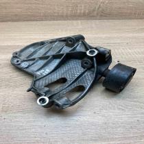 7585167 68572910  A/C compressor mount bracket BMW 3 F30 F35 F31