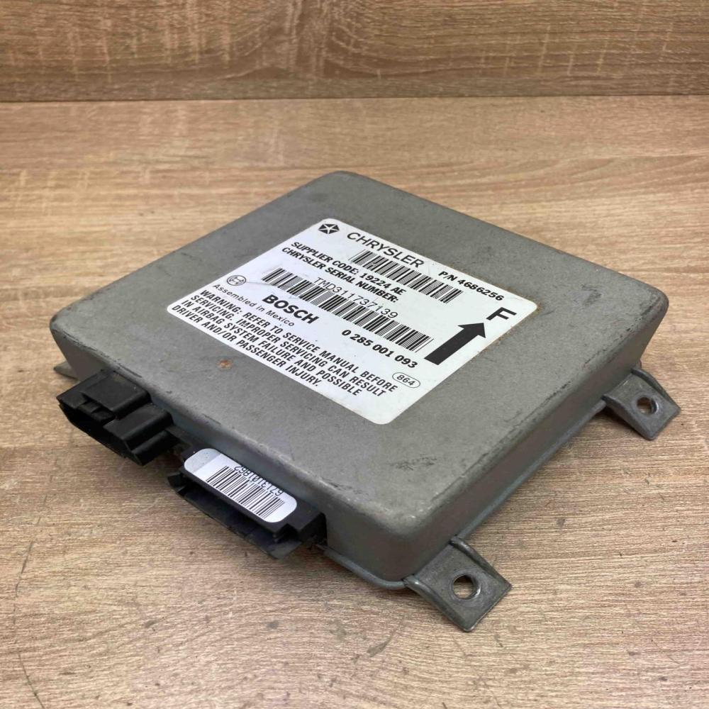 4686256 0285001093  Airbag control unit/module Chrysler Voyager