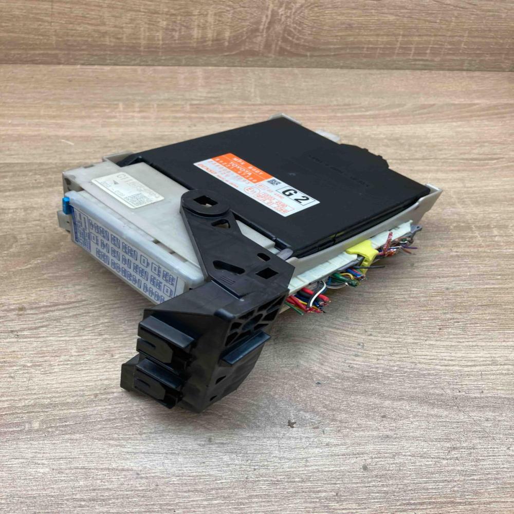 89221 47300 238000 3093 G2 Fuse module Toyota Prius (XW30)
