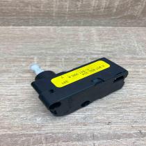 1J0941295A 0307853304  Headlight level adjustment motor Volkswagen Transporter -