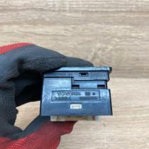 183574 769746A  Wing mirror switch Toyota RAV 4 (XA20)