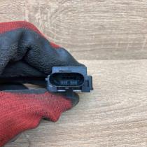 89831 0W060  32 Airbag deployment crash/impact sensor Toyota Auris 150