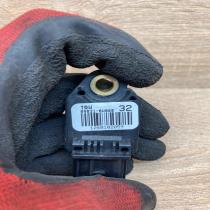 89831 0W060  32 Airbag deployment crash/impact sensor Toyota Auris 150