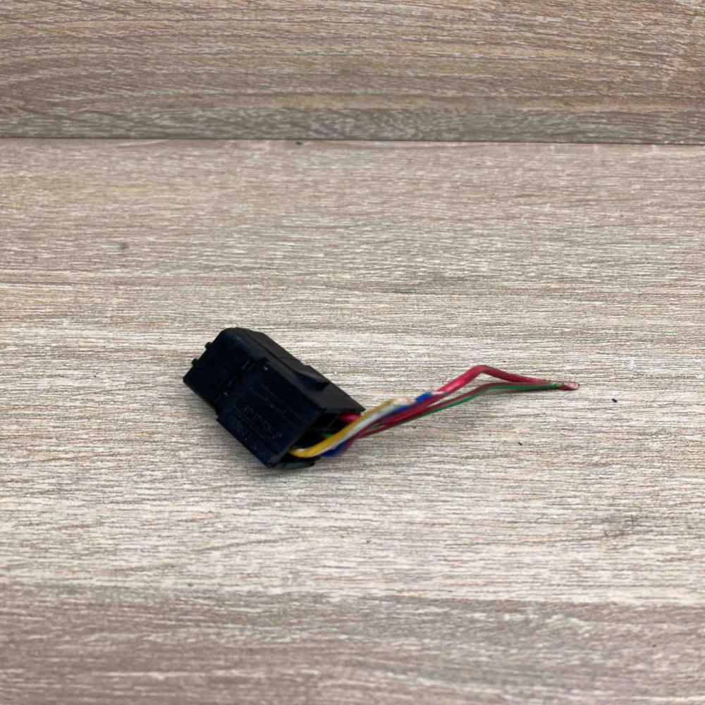 9171172 1928403483  Plug wire Volvo V70