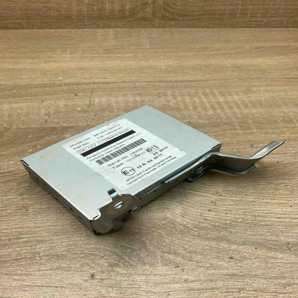 861A0 02010 10R 039717  GPS navigation control unit/module Toyota Auris E180