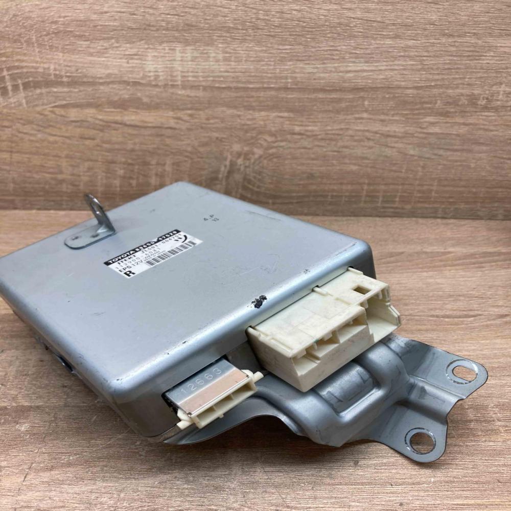 89650 47520 JL501 004751  Power steering control unit/module Toyota Prius (XW30)