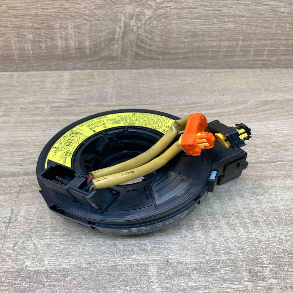 4PL0238   Airbag slip ring squib (SRS ring) Toyota Yaris
