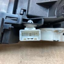 75C582  RHD Gear shifter/selector Toyota Prius (XW30)