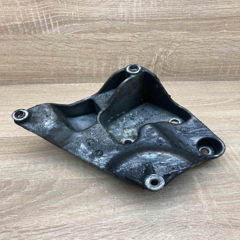 7794614 HP07500 1  A/C compressor mount bracket BMW X3 E83