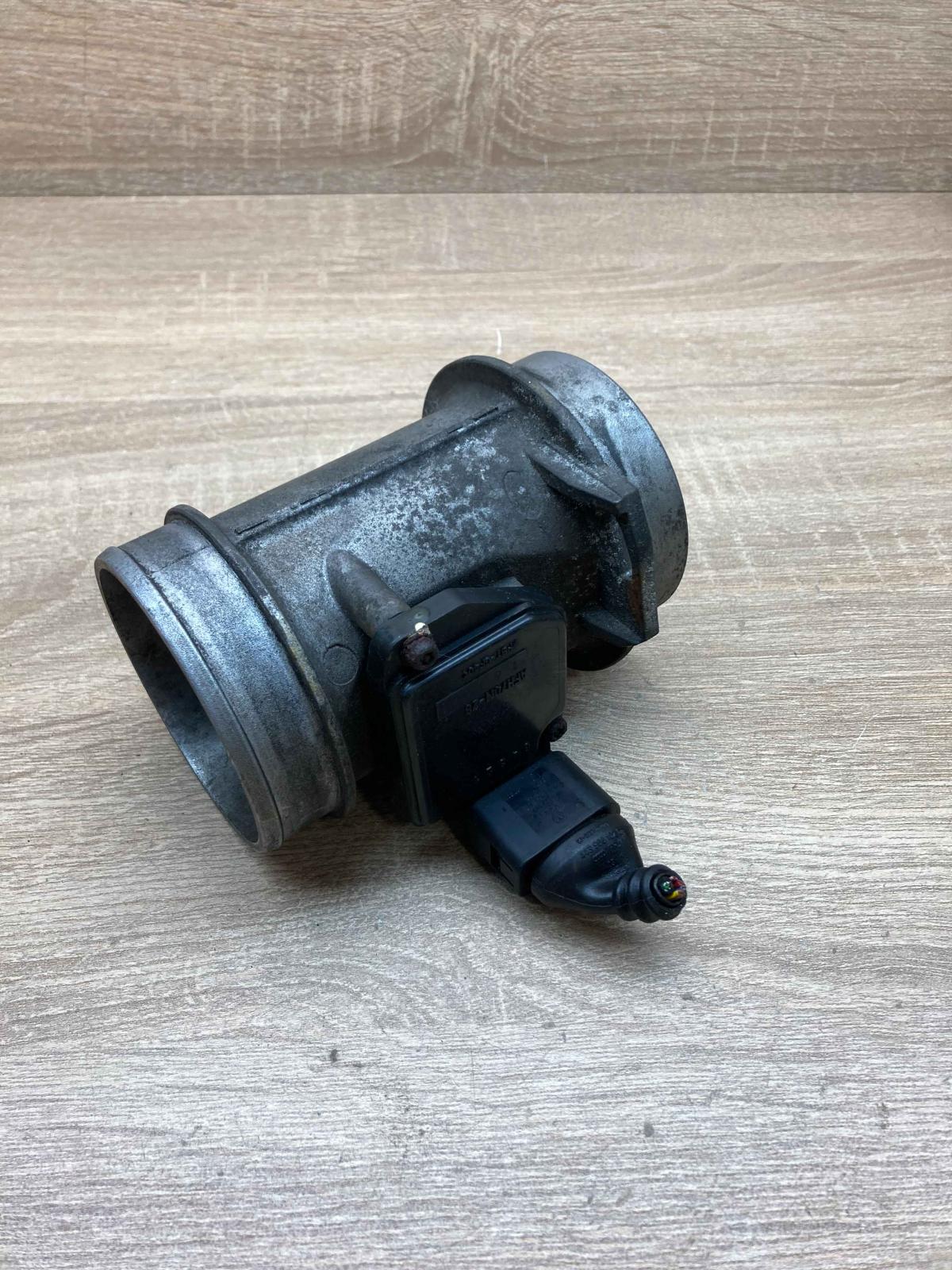 059906461D AFH70M 28  Mass air flow meter Volkswagen PASSAT B5.5