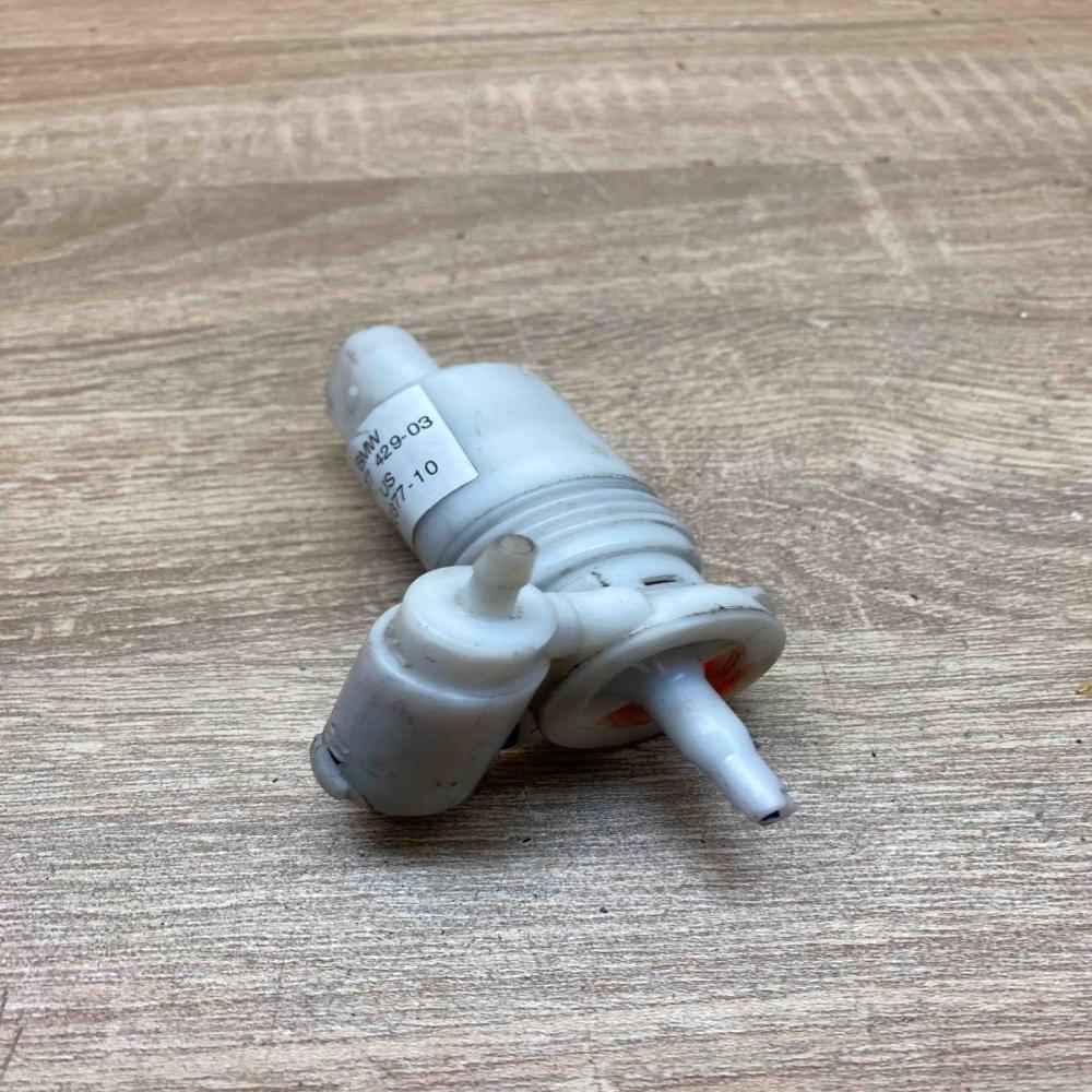 8377429 130377 10  Windscreen/windshield washer pump Mini One - Cooper R50 - 53