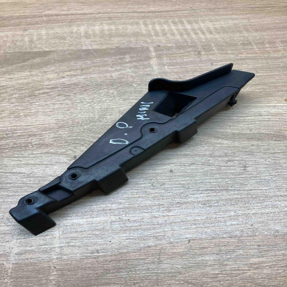 6800800R   Fender mounting bracket Mini One - Cooper R50 - 53