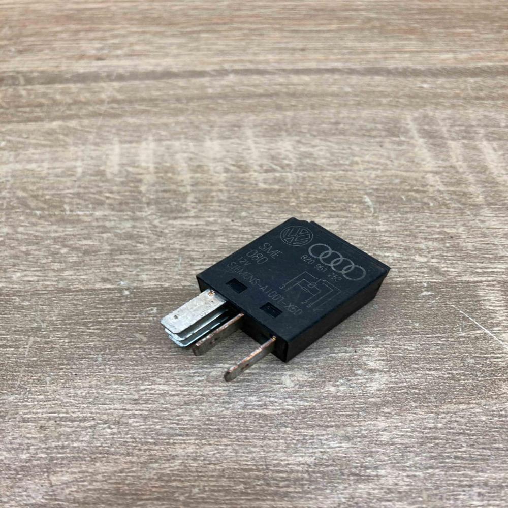 8Z0951253 A1001 X50 395 Other relay Audi A6 S6 C6 4F