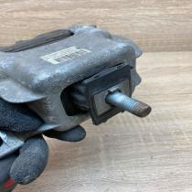 6778645 686235  Engine mount bracket Mini One - Cooper Coupe R56