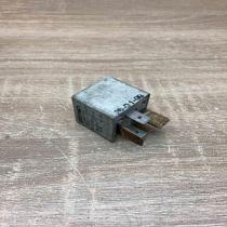8D0951253  370 Other relay Audi A4 S4 B5 8D