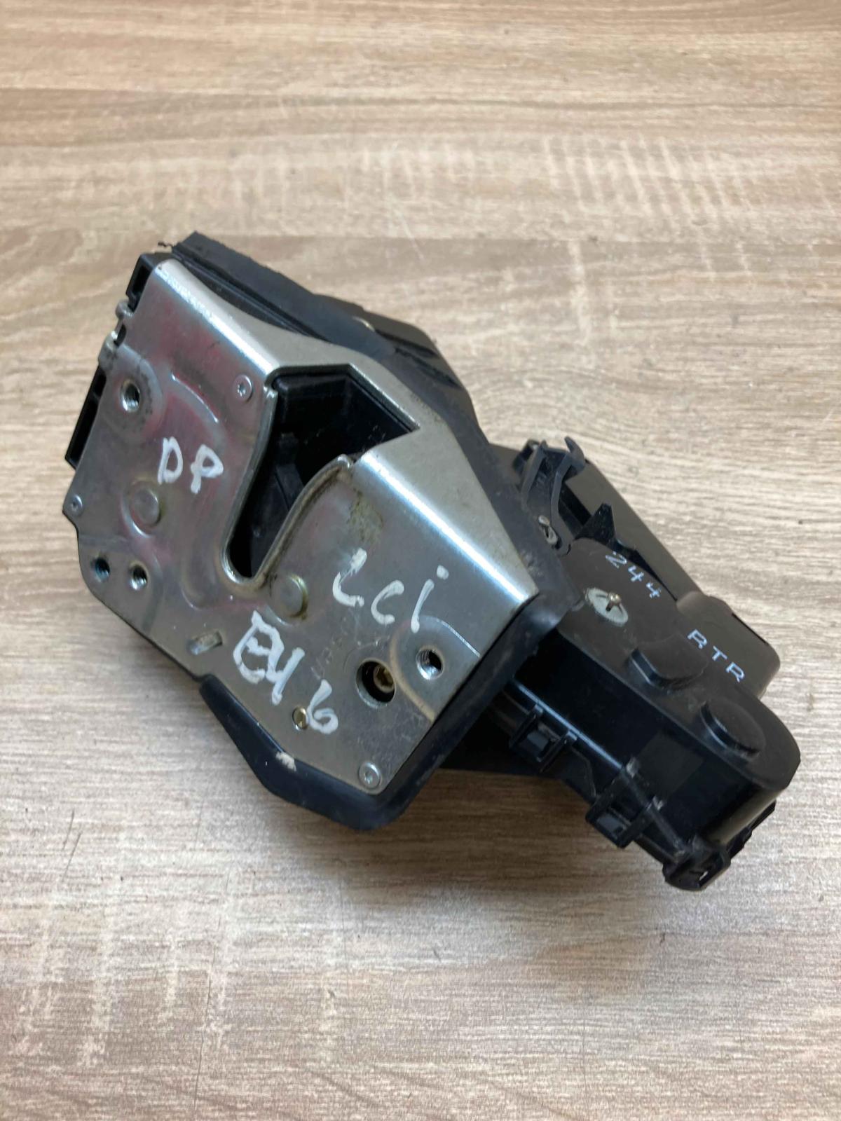 244BTR   Front door lock BMW 3 E46