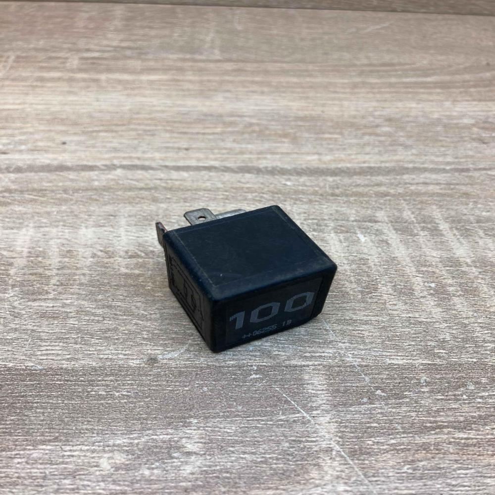 7M0951253A V23136 J6 X45 100 Other interior part Volkswagen Golf IV