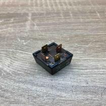 443919578C 899519 267 Other relay Volkswagen PASSAT B5.5