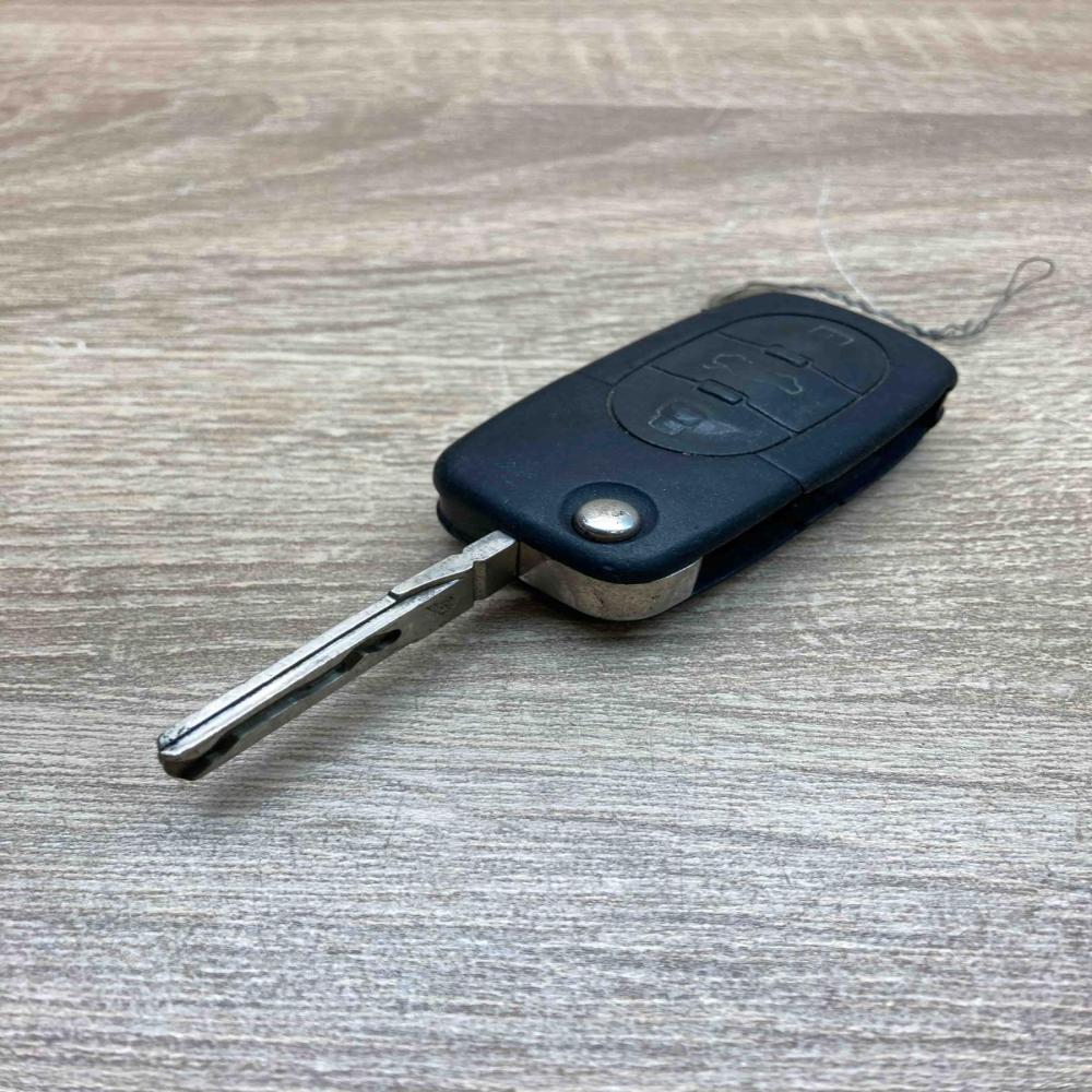 Audi Key Fob   Ignition key/card Audi A6 S6 C5 4B