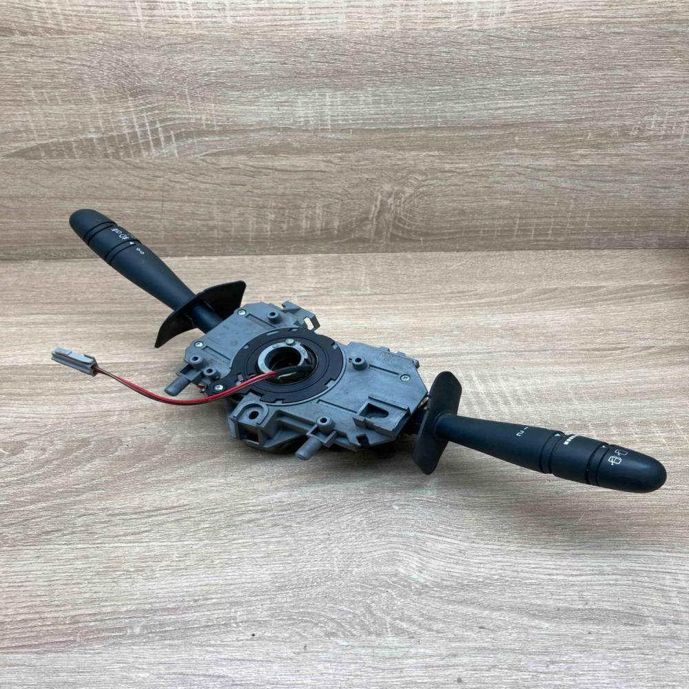7700844672F 36791B 08D7  Wiper turn signal indicator stalk/switch Renault Scenic
