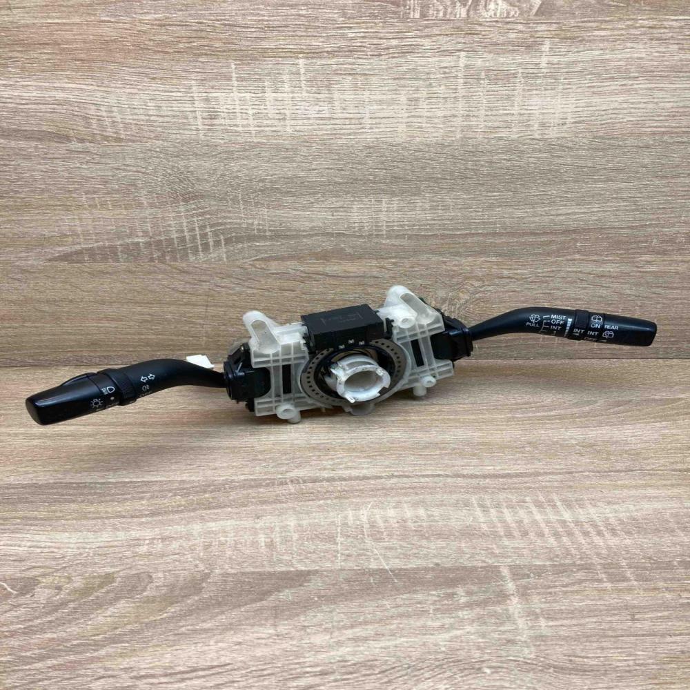 17D318 073 0R27  Wiper turn signal indicator stalk/switch Mazda 6