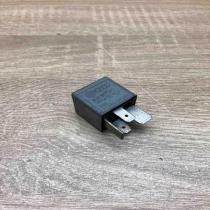 8D0951253 V23134 J52 X300 370 Other relay Audi A4 S4 B6 8E 8H