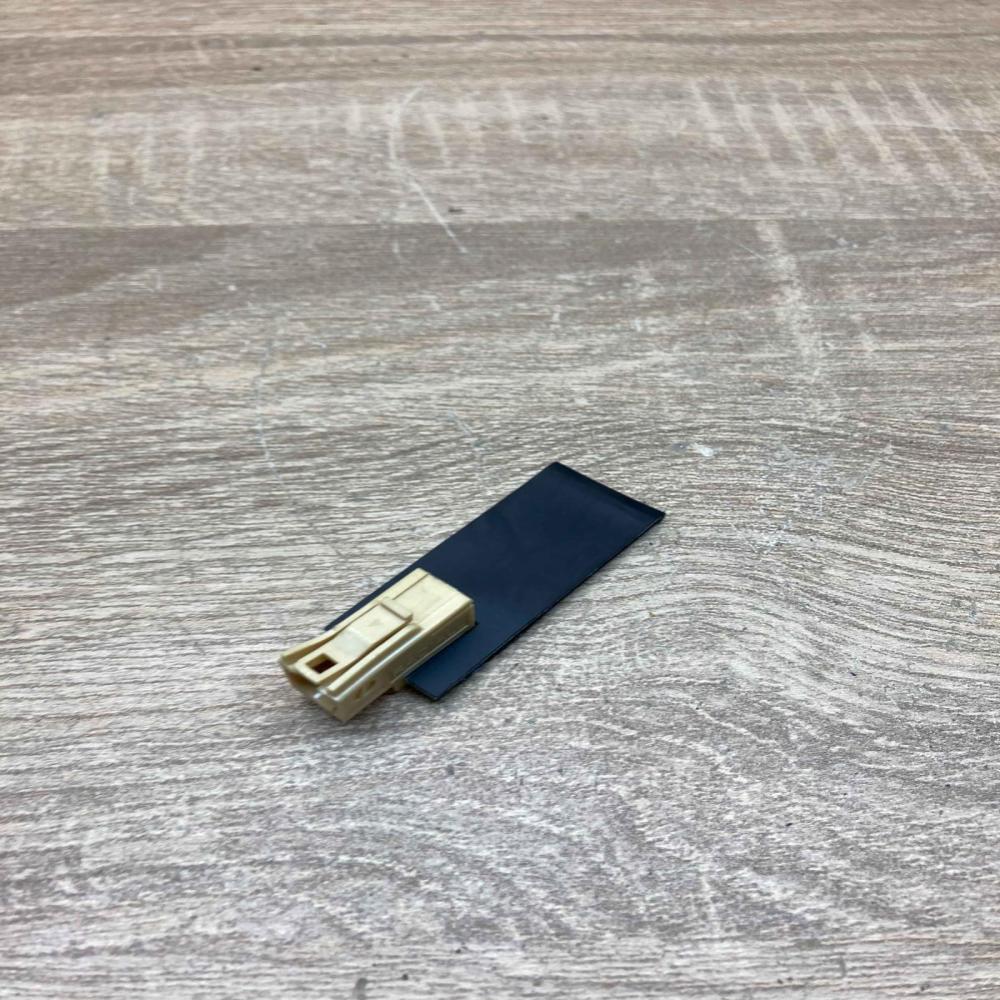 8P0035503E   Bluetooth antenna Audi A3 S3 8P