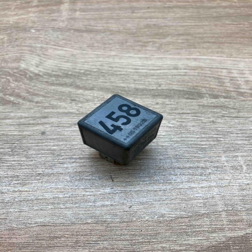 1K0906381 V23134 B52 X426  Other relay Volkswagen Golf IV