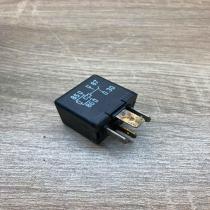 8D0951253A  373 Other relay Audi A6 S6 C6 4F