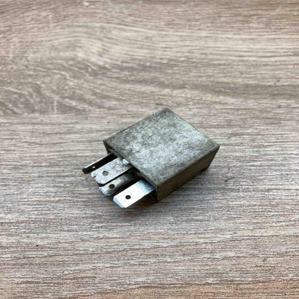 431951253C 21203001  Other relay Volkswagen Golf III